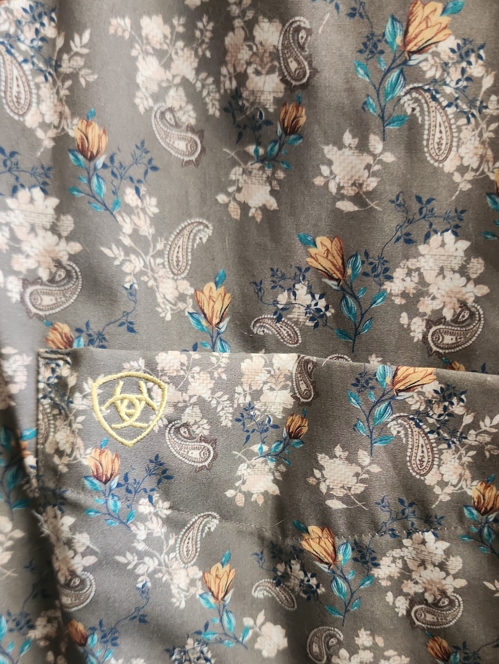 Ariat Long Sleve Shirt - Picture 3 of 7